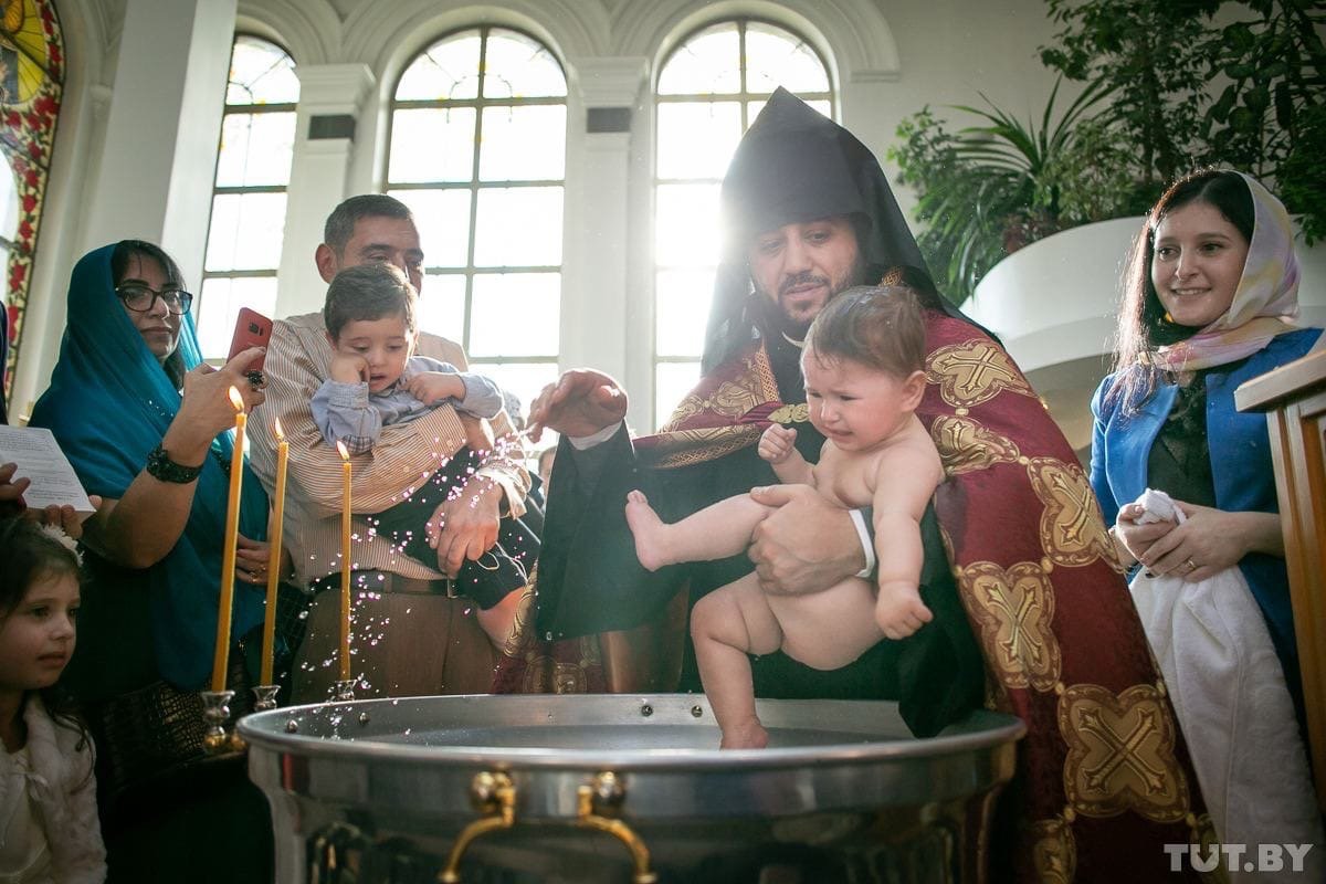 Армянская Апостольская Церковь крещение