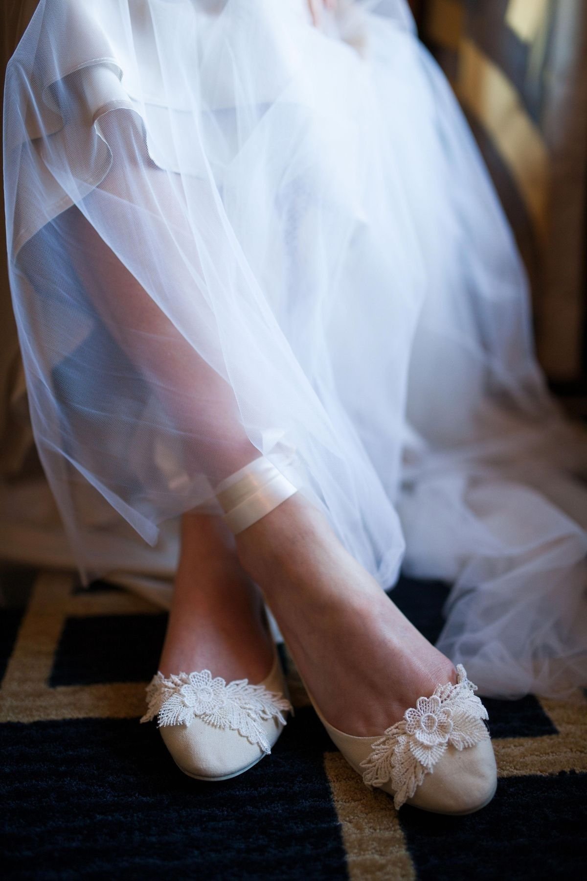 Невеста в босоножках