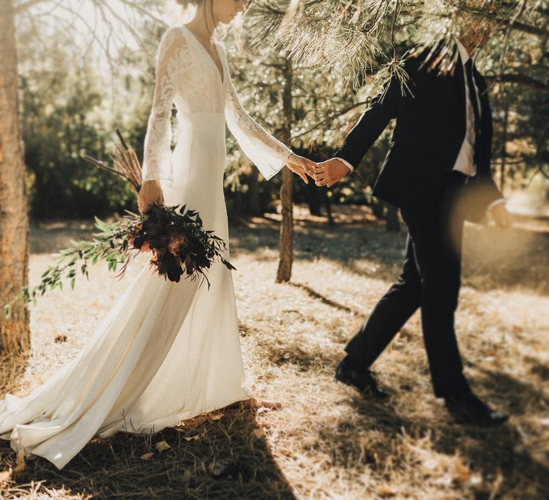 Свадебное платье с ботинками