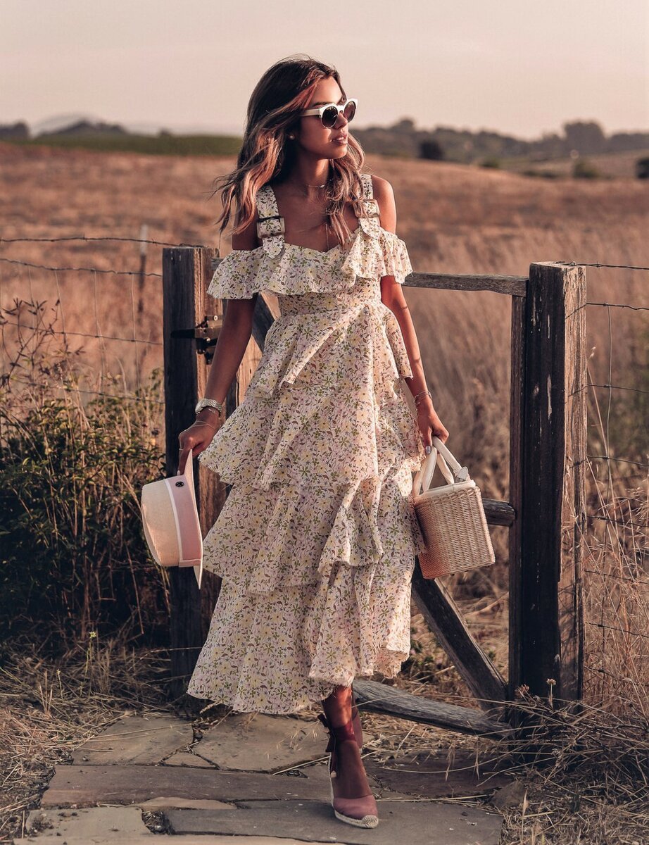 Свадебное платье с кроссовками