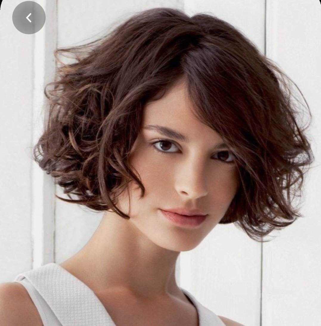 Стрижка Боб Каскад на средние волнистые