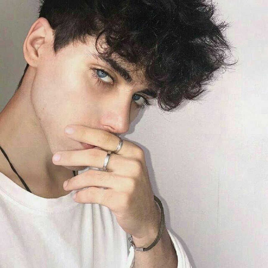 Короткая Spiky hair стрижка мужская