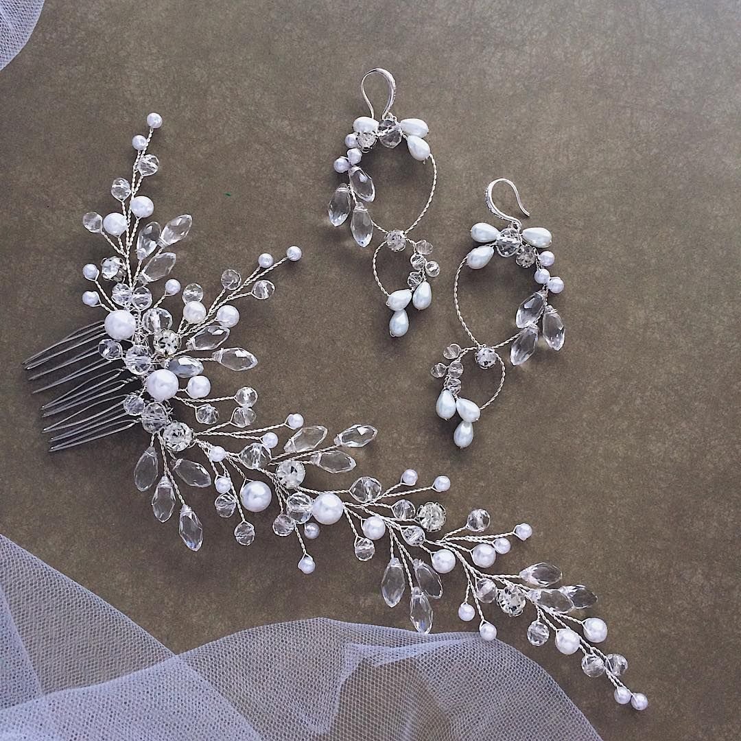 Украшение для волос из бусин