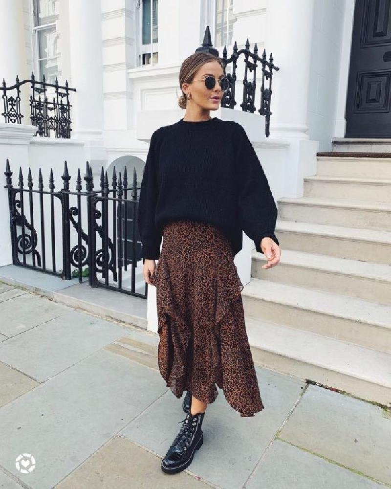 Атласное платье со свитером