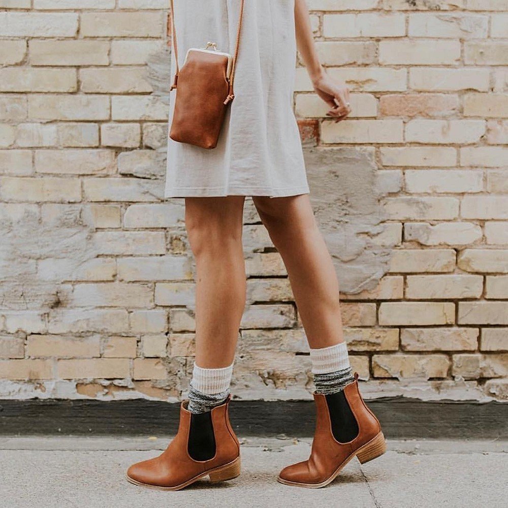 Бежевые женские полуботинки с платьем