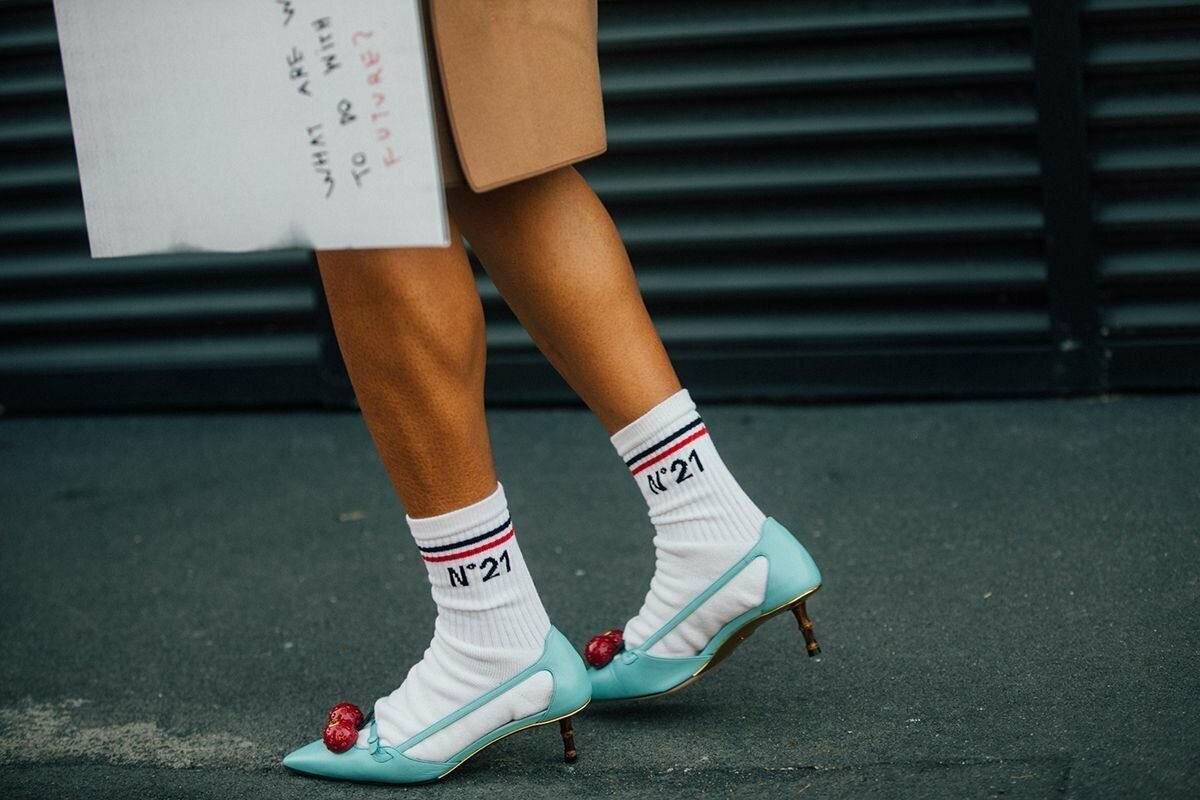 Яркие носки стритстайл
