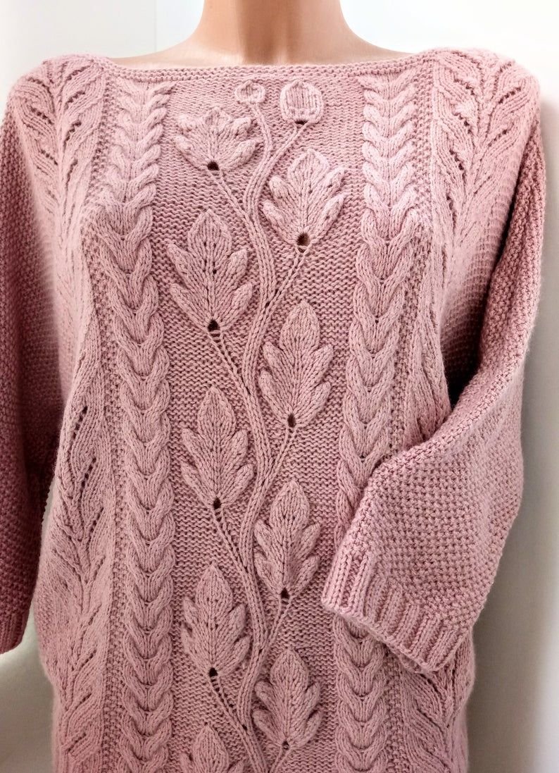 Джемпер с узором листики