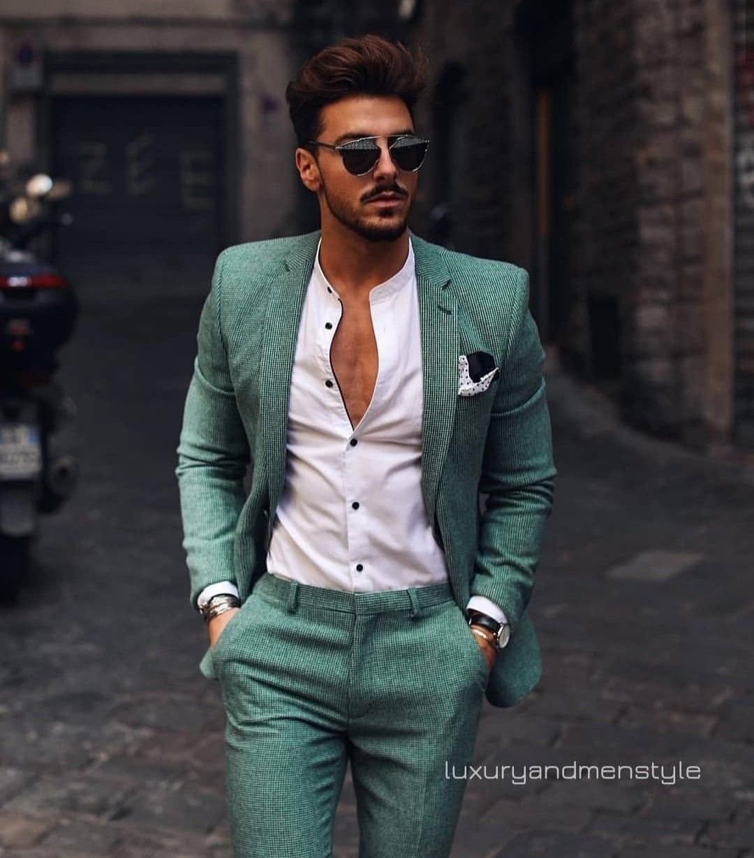 Стильные мужские костюмы