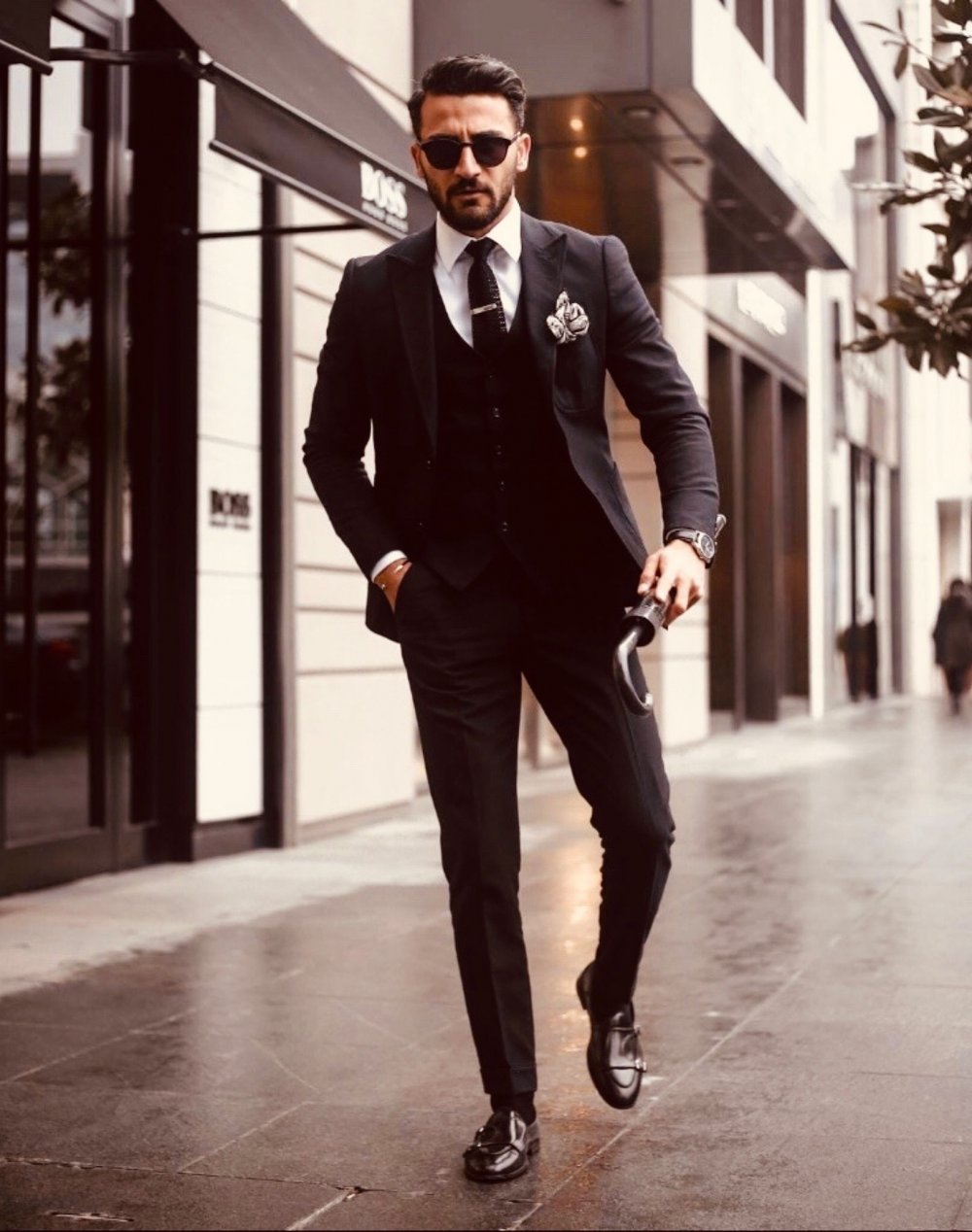 Тотал Блэк костюм мужской