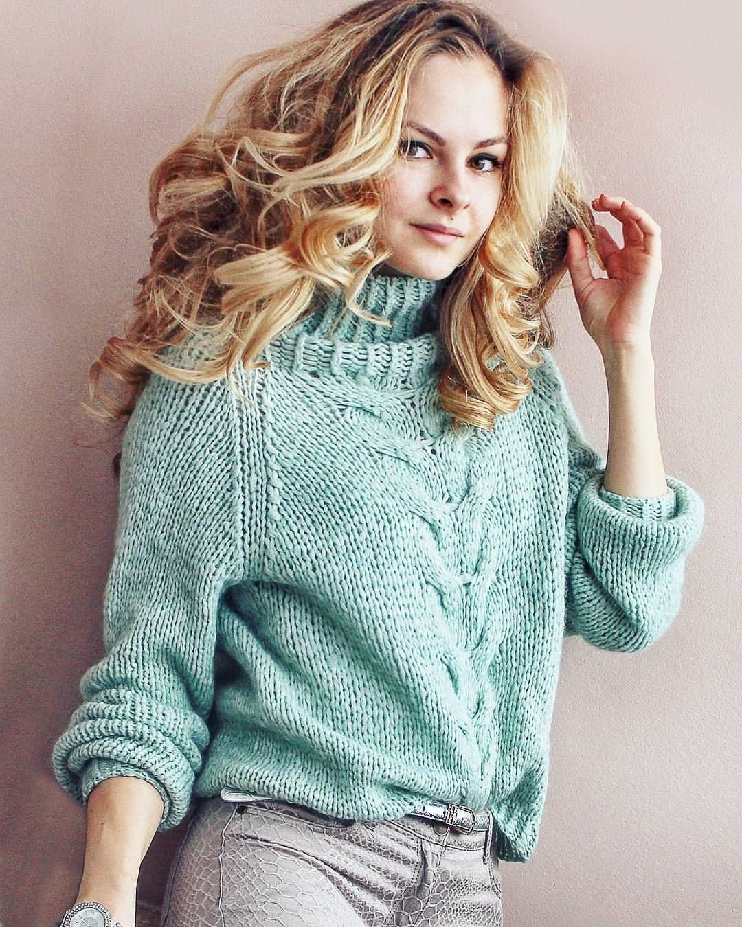 Свитер крупной вязки