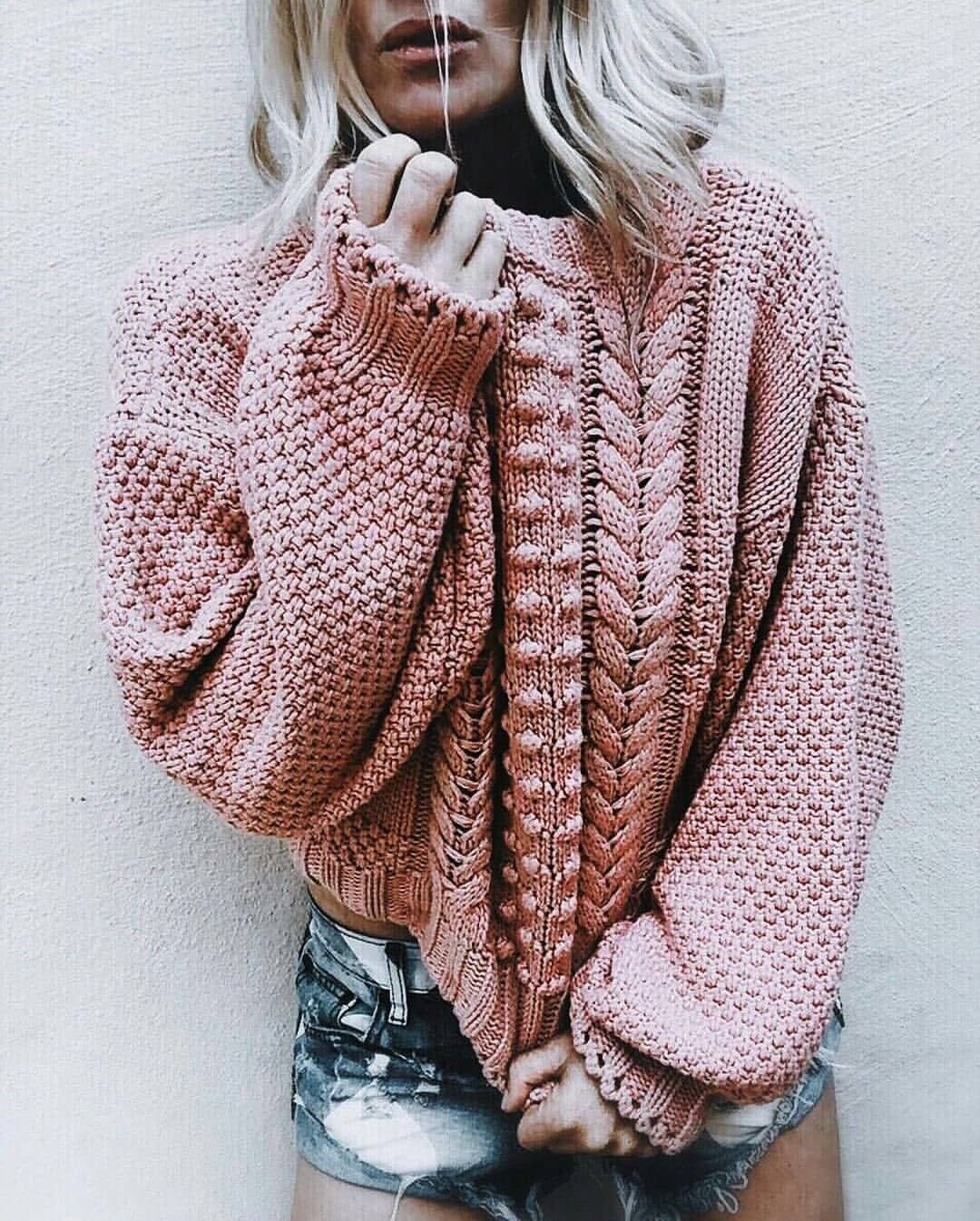 Свитер с листиками