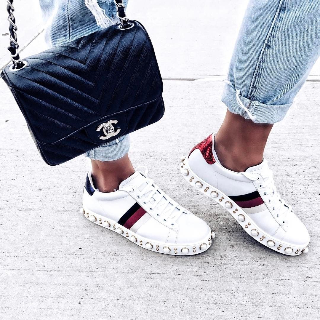 Кроссовки найк со светящейся подошвой