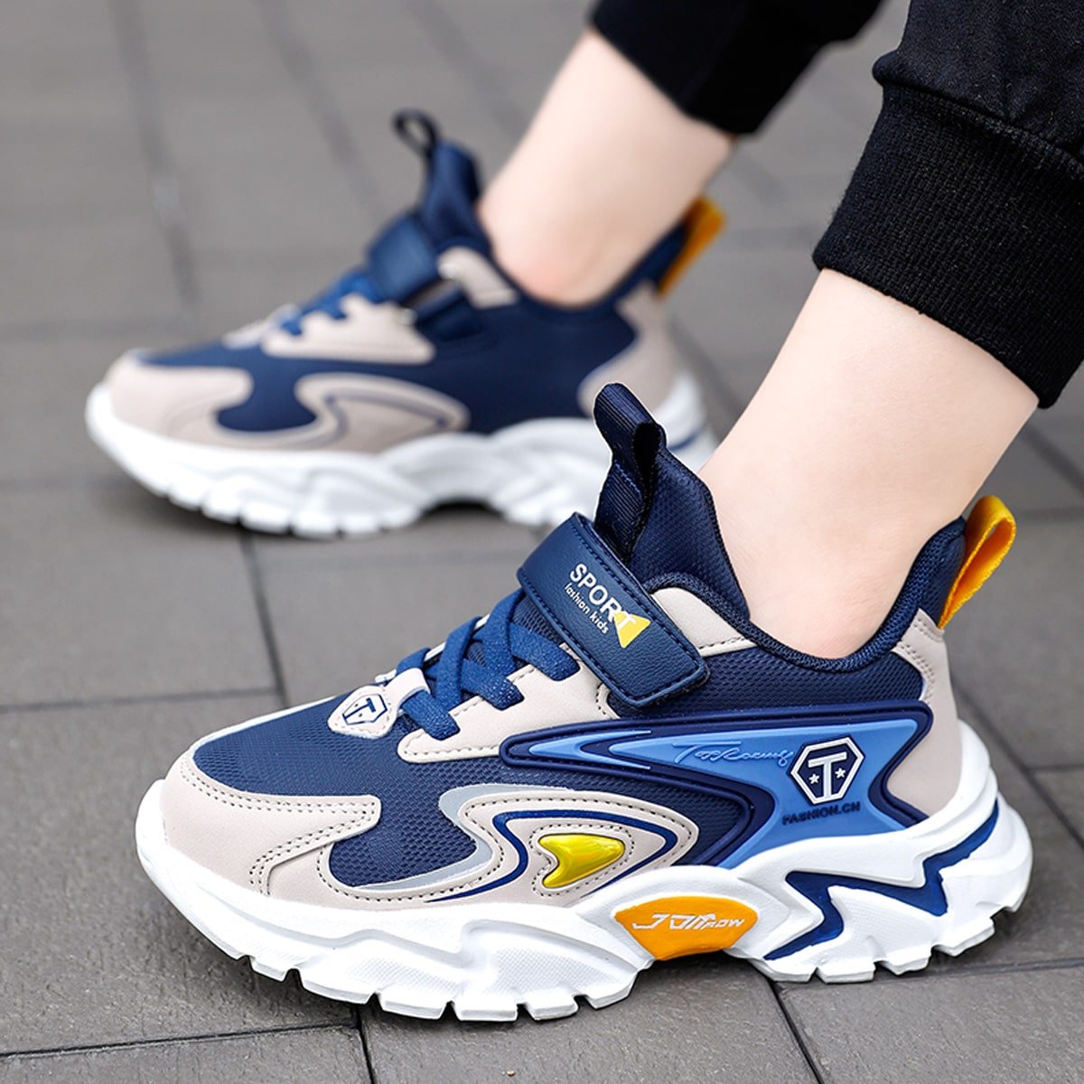 Кроссовки для мальчиков