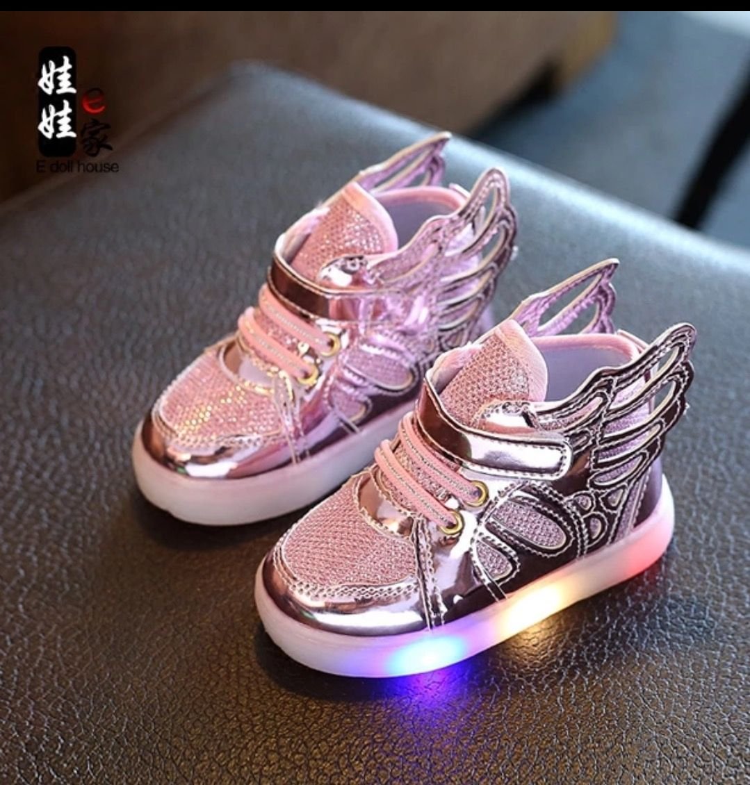 Led кроссовки адидас