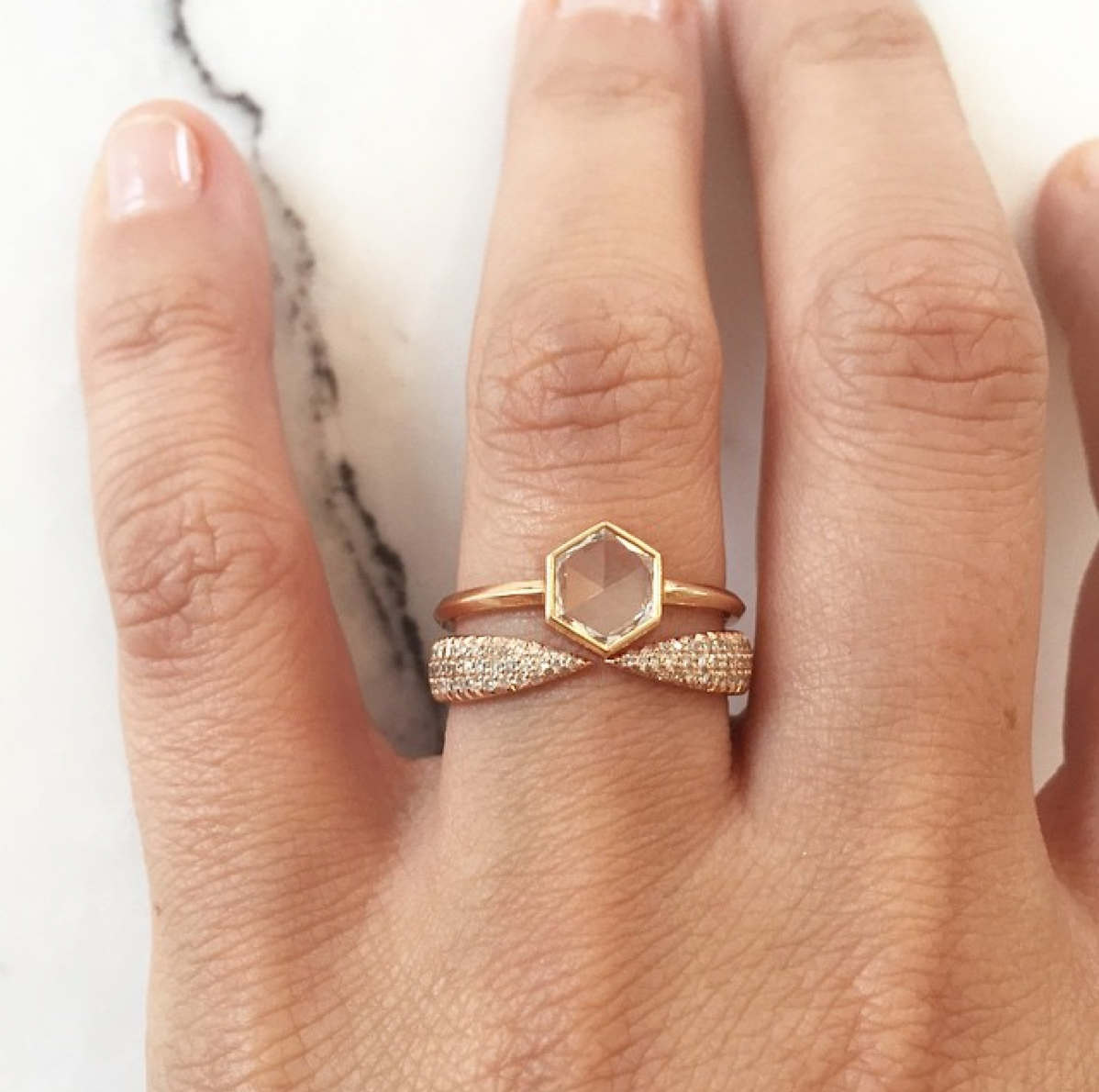 Помолвочное кольцо необычное