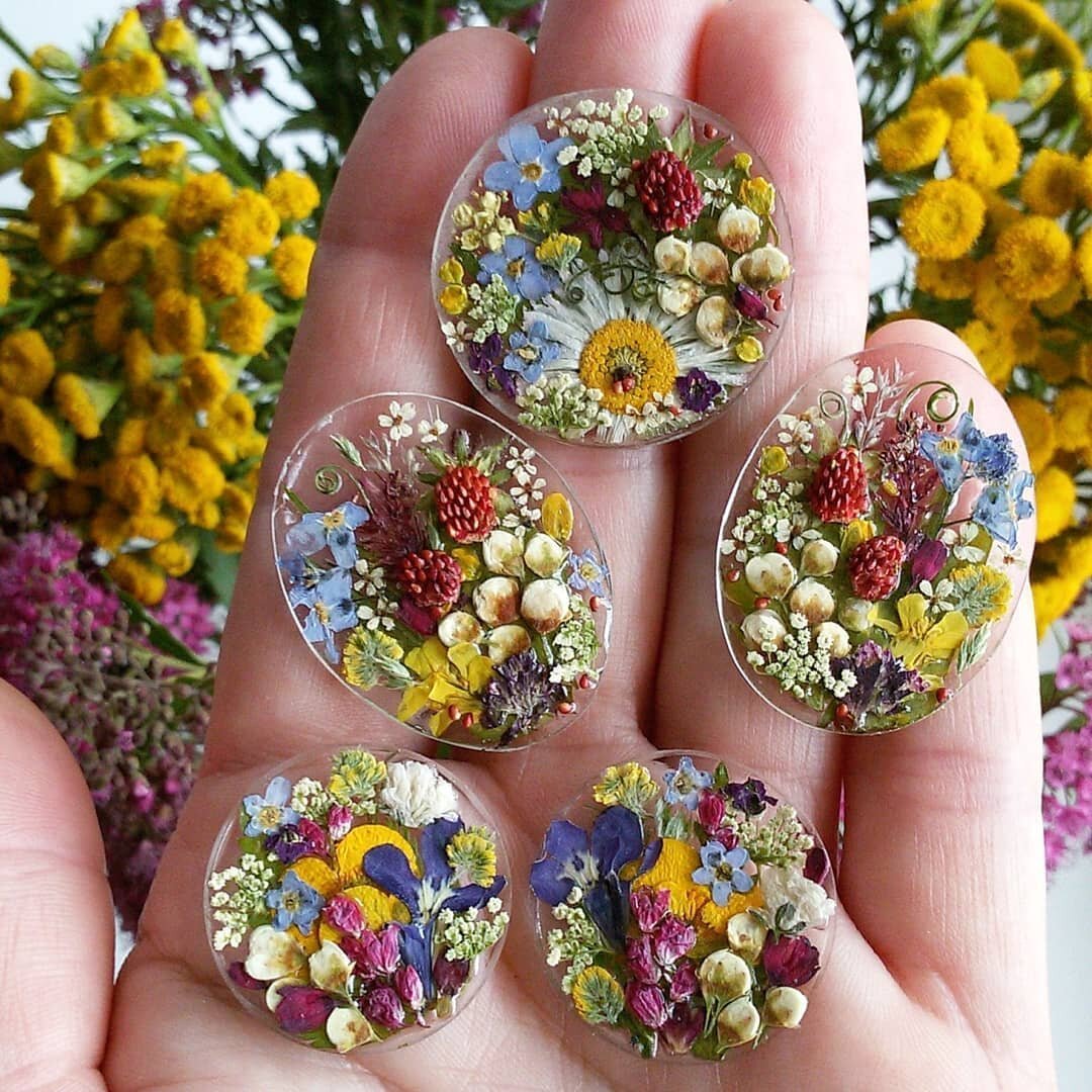 Украшения из эпоксидной смолы с сиренью