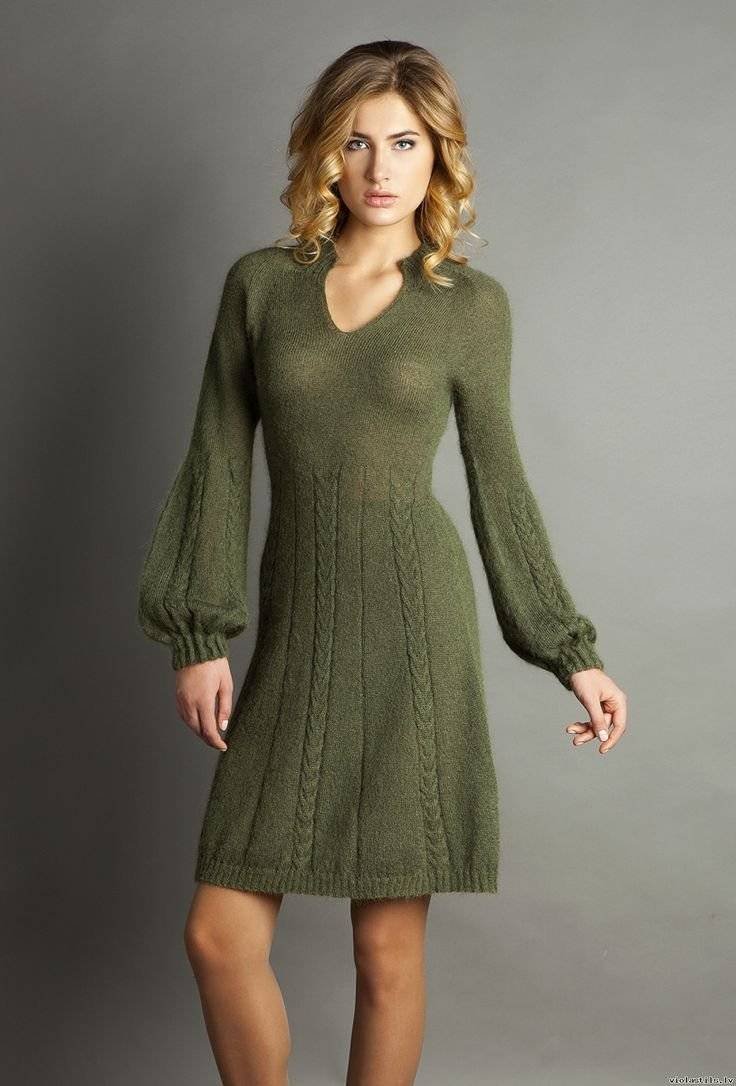 Вязаное платье с коротким рукавом