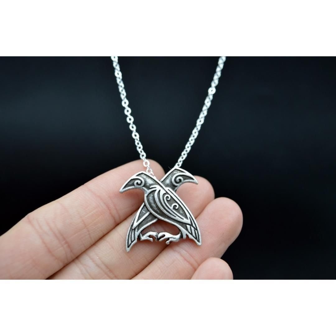 Кулон ворон