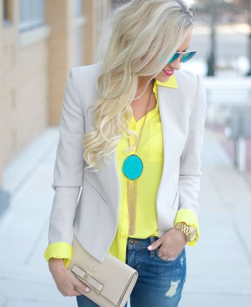 Девушка с зонтом