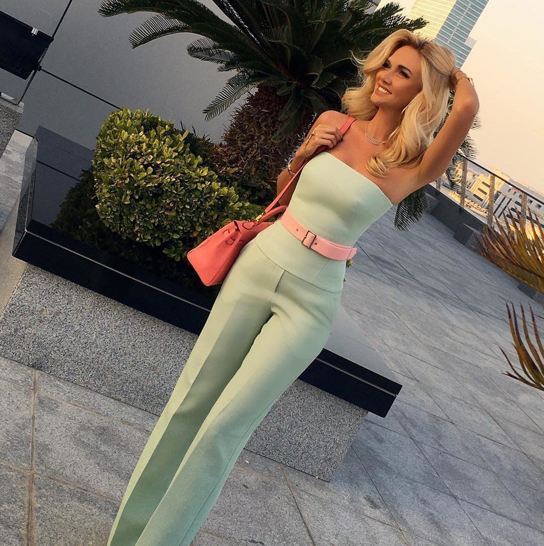 Комбинезон на выпускной