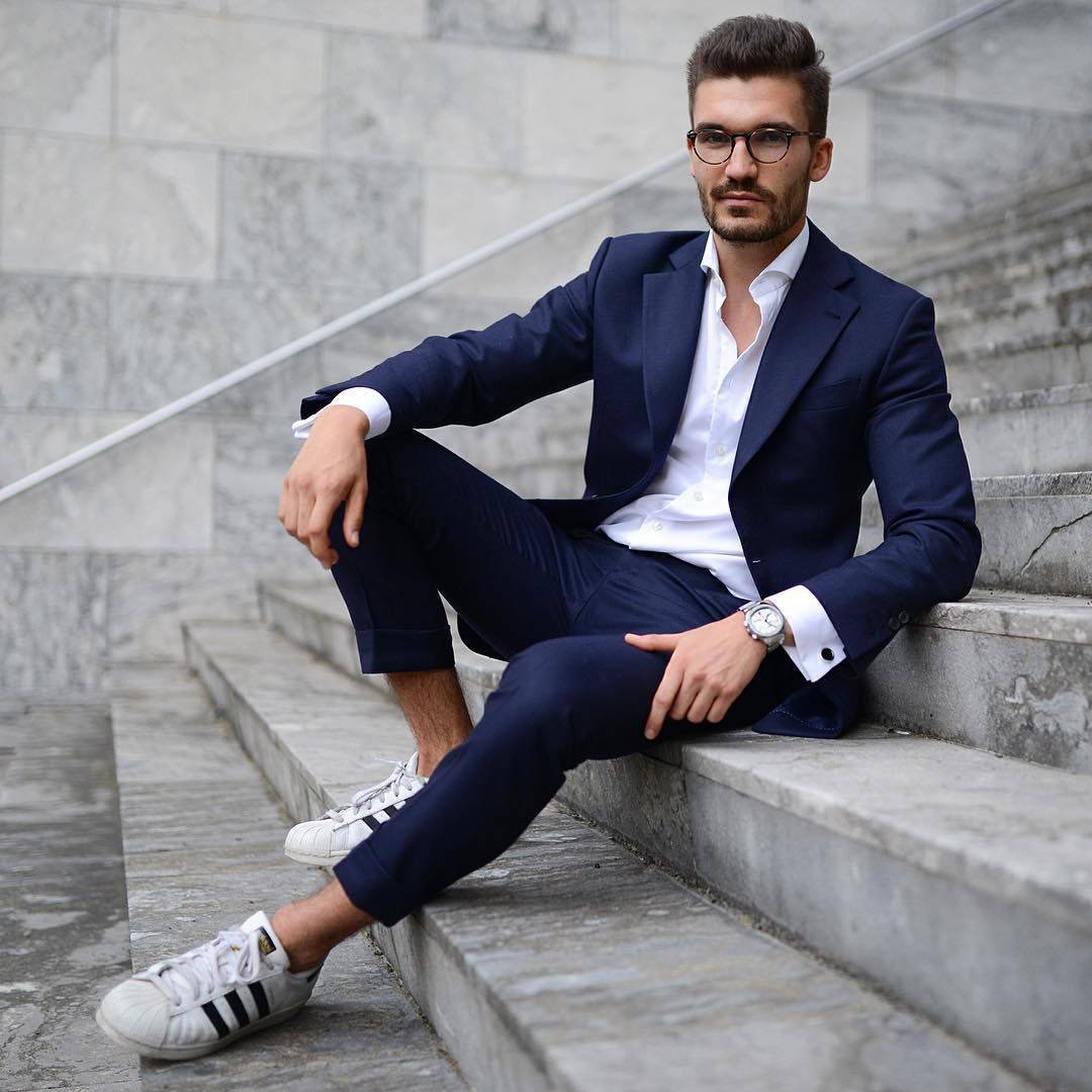 Полуделовой стиль