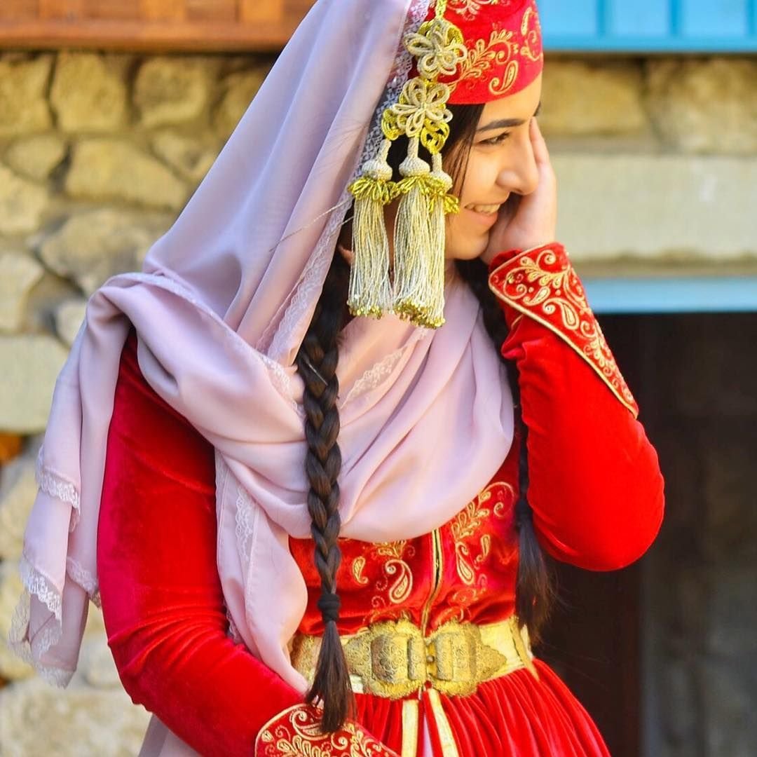 Национальный национальный костюм Татаров