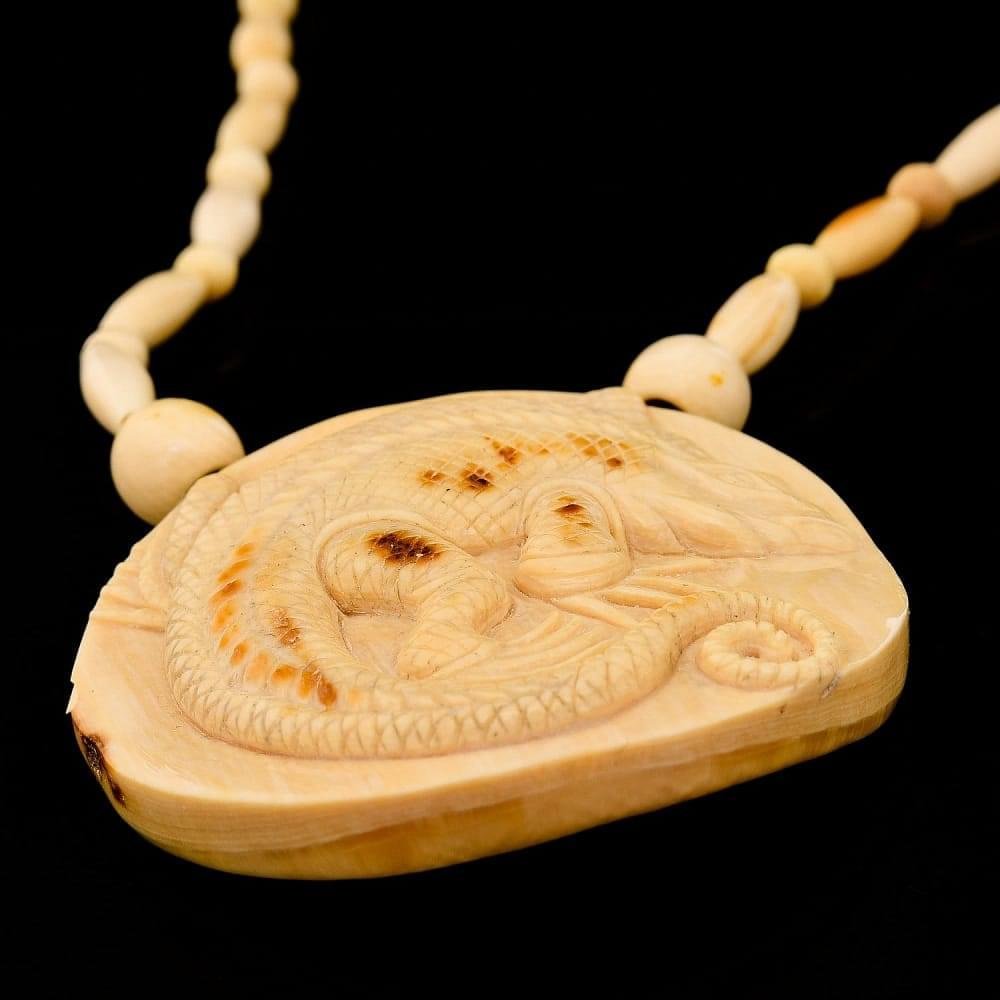 Украшения из бивня мамонта