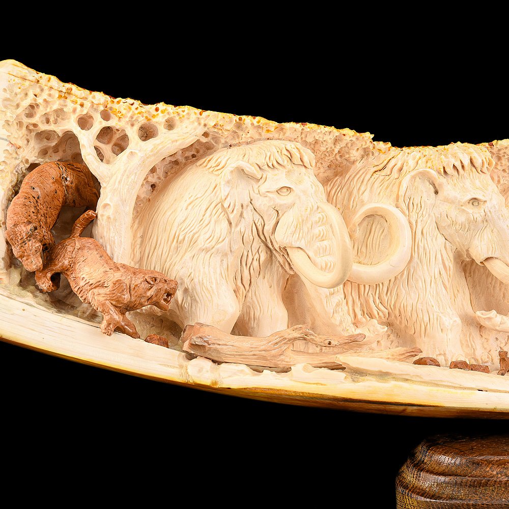 Кулон из бивня мамонта "Камея"