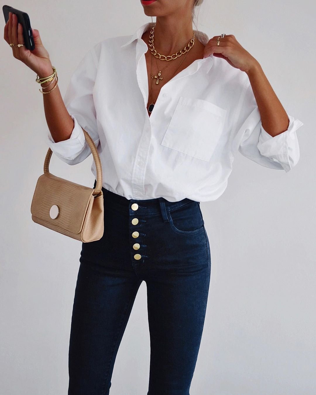 Джинсовые шорты с рубашкой