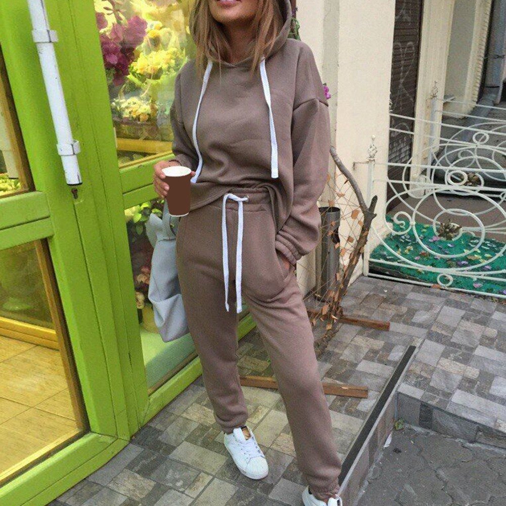 Вязаный спортивный костюм женский