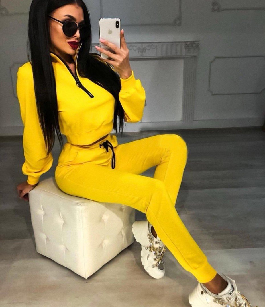 Шерстяной костюм женский вязаный с брюками