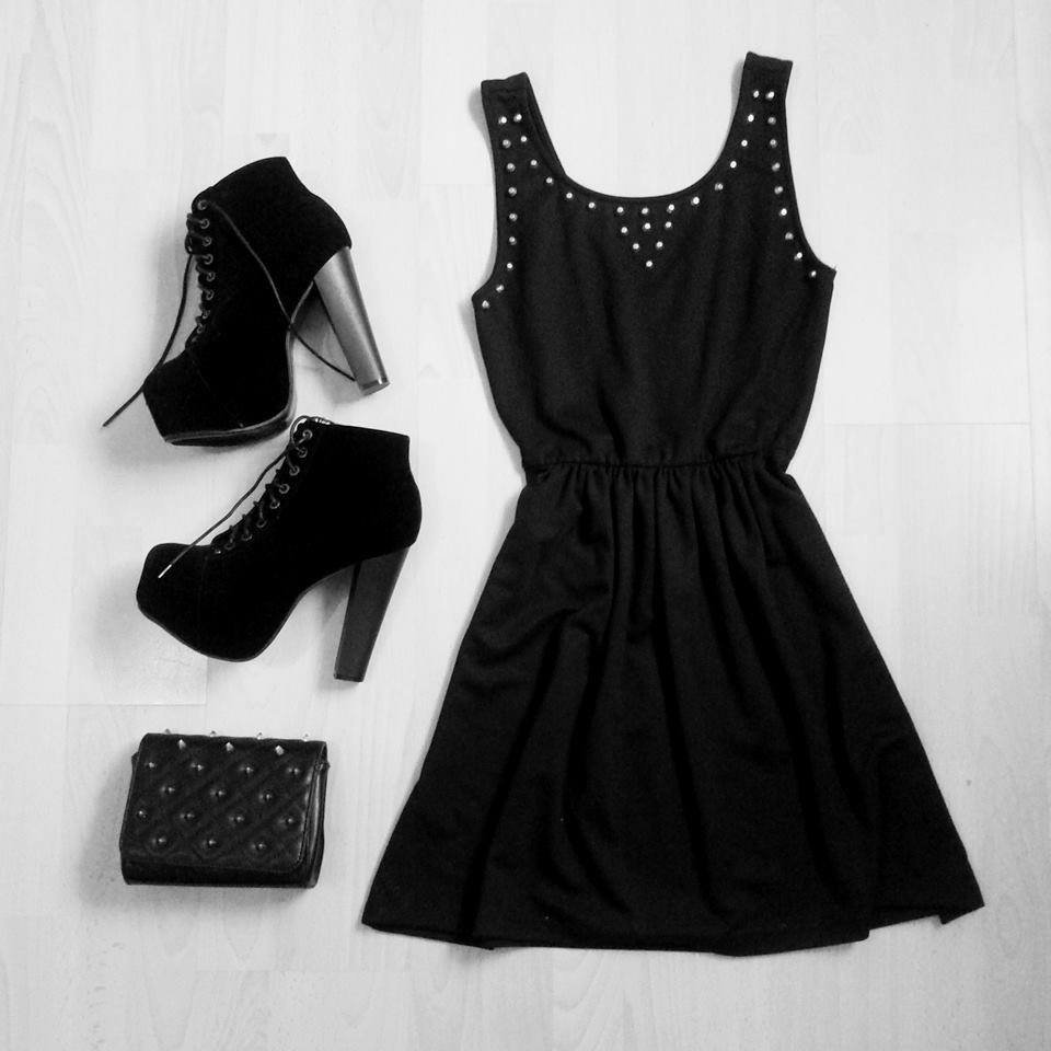 Одежда для девушек без людей