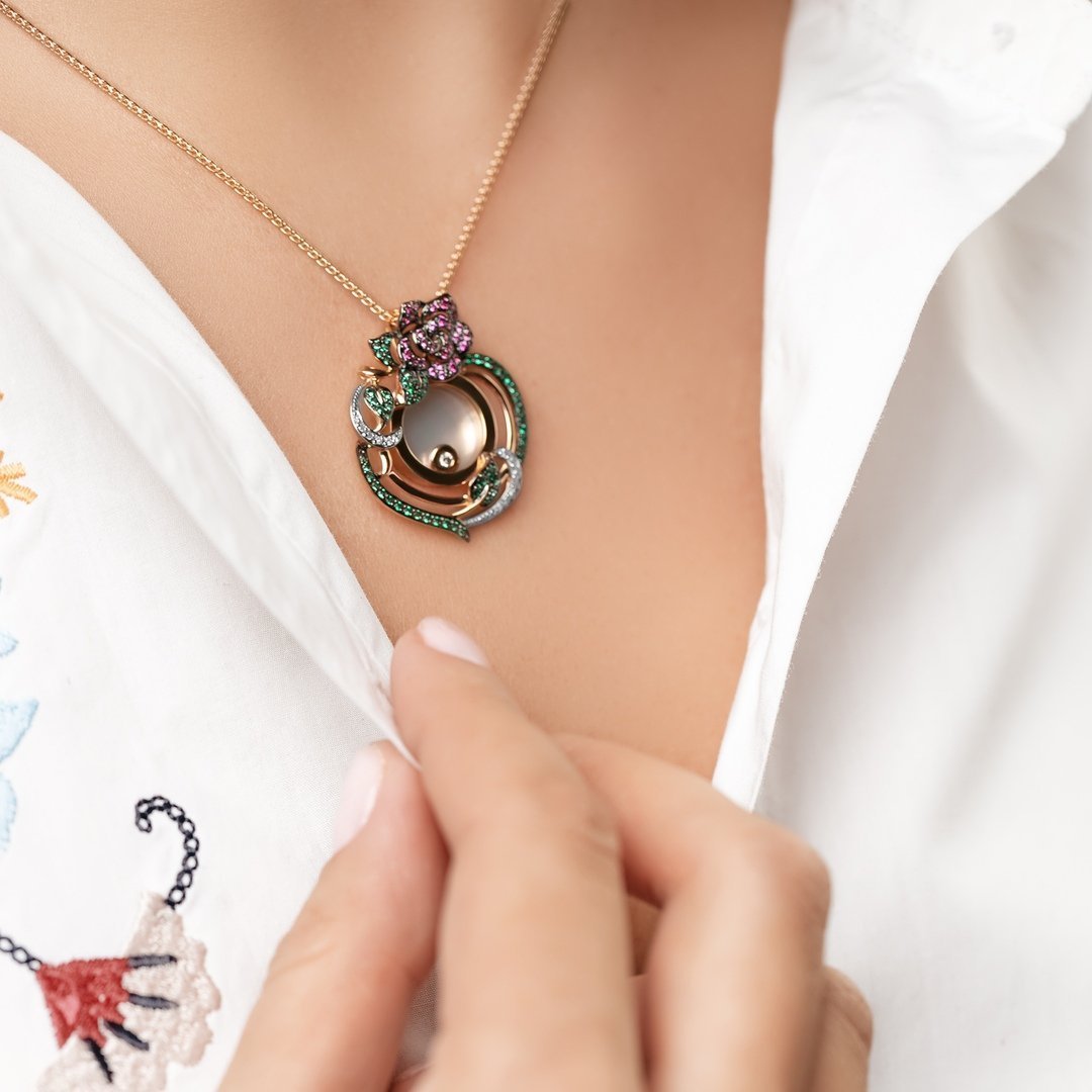 Клевер четырехлистник золотой