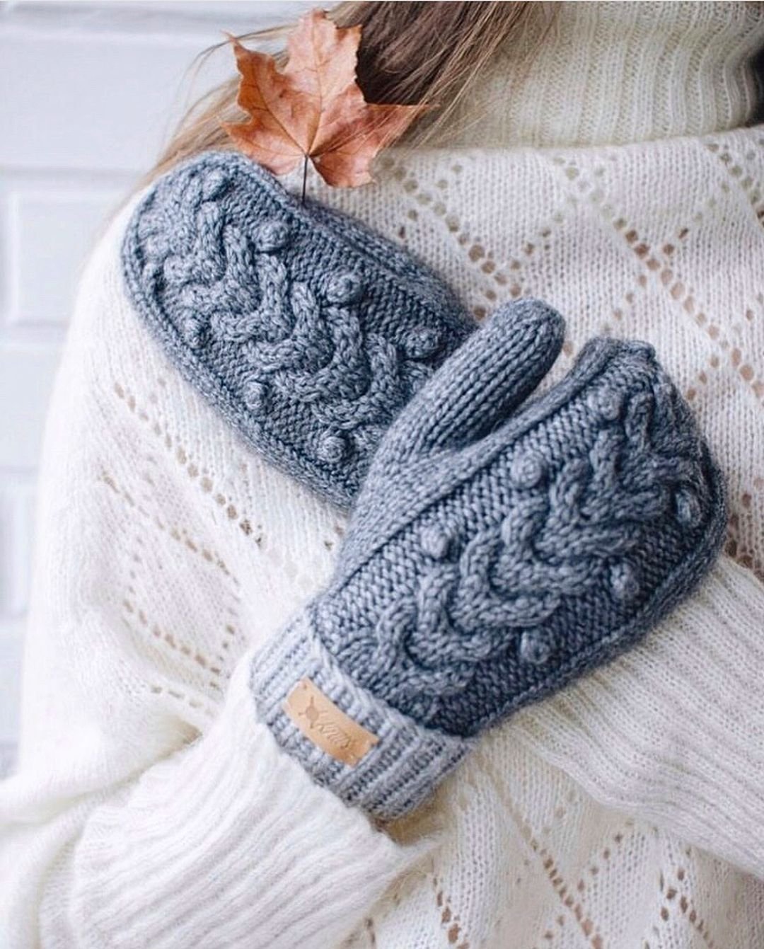 Вязаные варежки