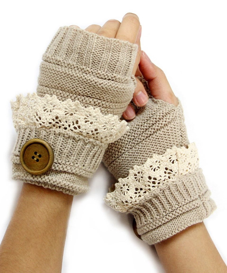 Митенки с кружевом вязаные