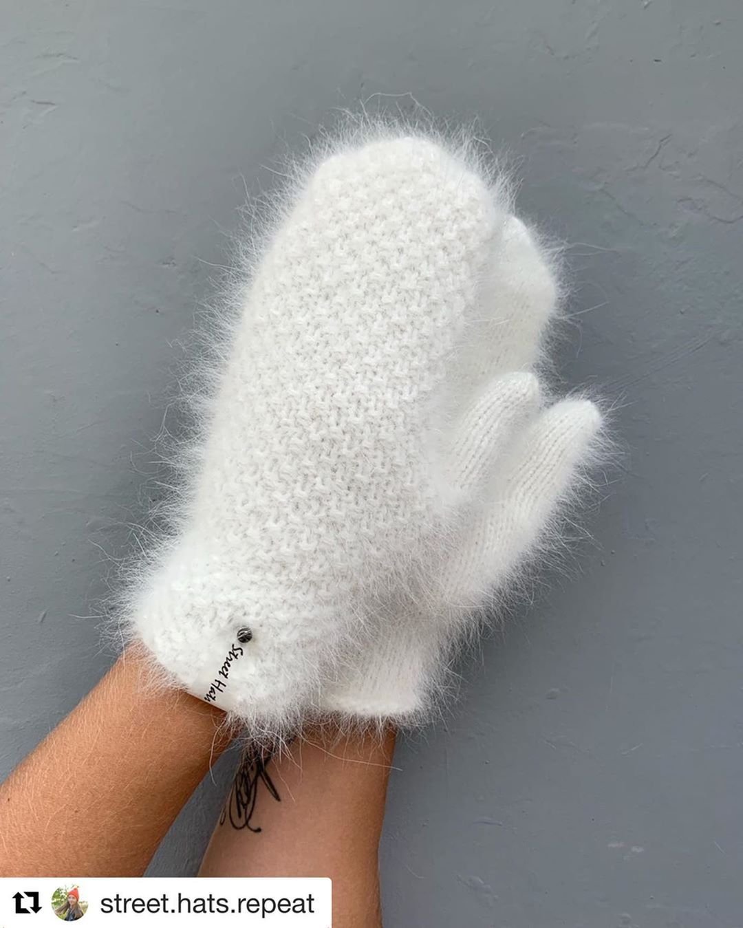 Пушистые варежки