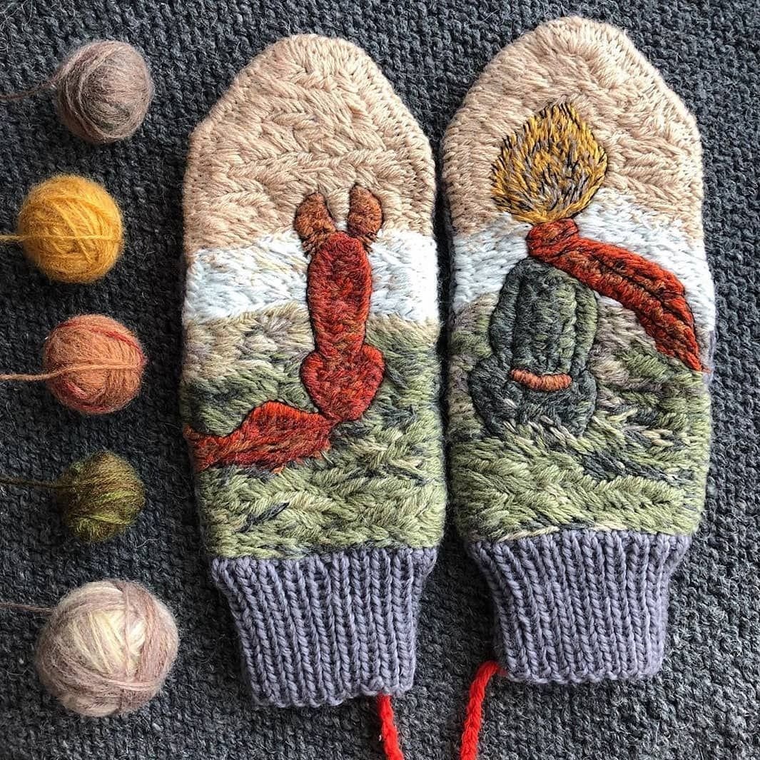 Вышитые варежки