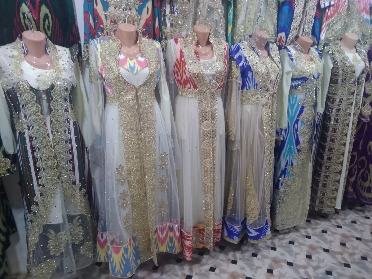 Национальный свадебный наряд Таджикистана