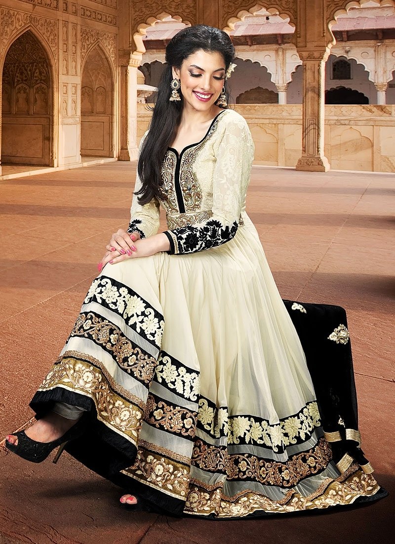 Таджикская модель Сафина Гаибова