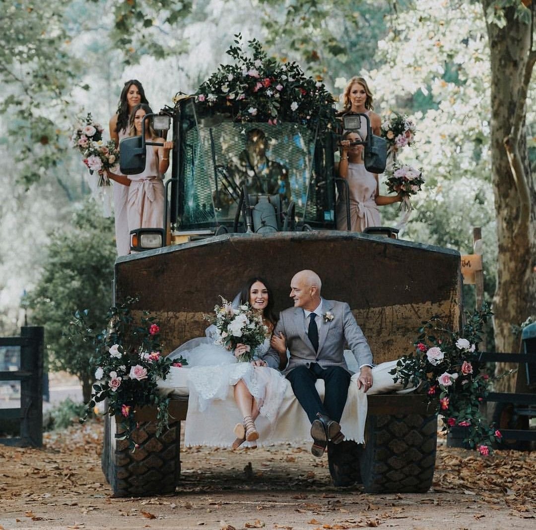 Свадьба на тракторе