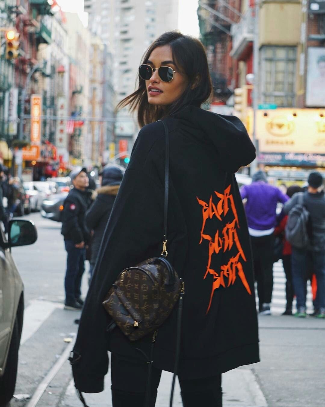 Стрит стайл рюкзак Луи витон