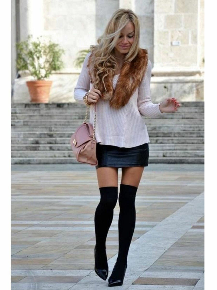 Девушки в гольфах