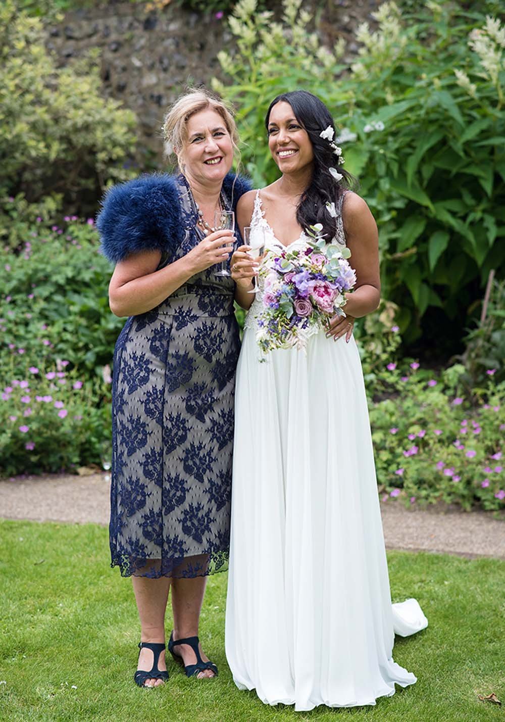 Образ мамы на свадьбе сына