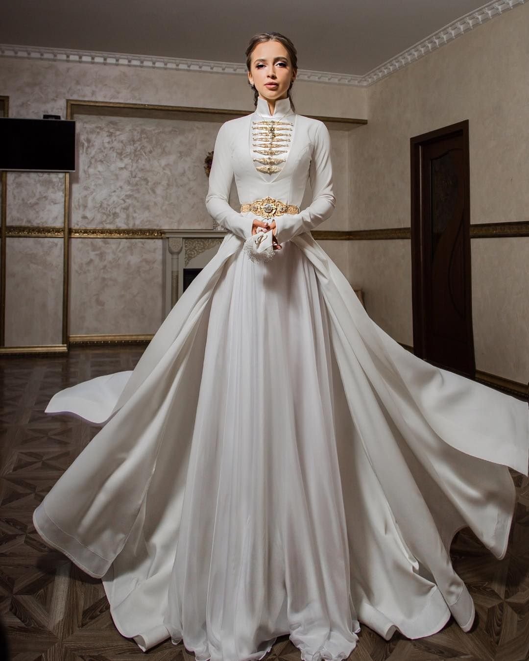 Пышные платья Королевские