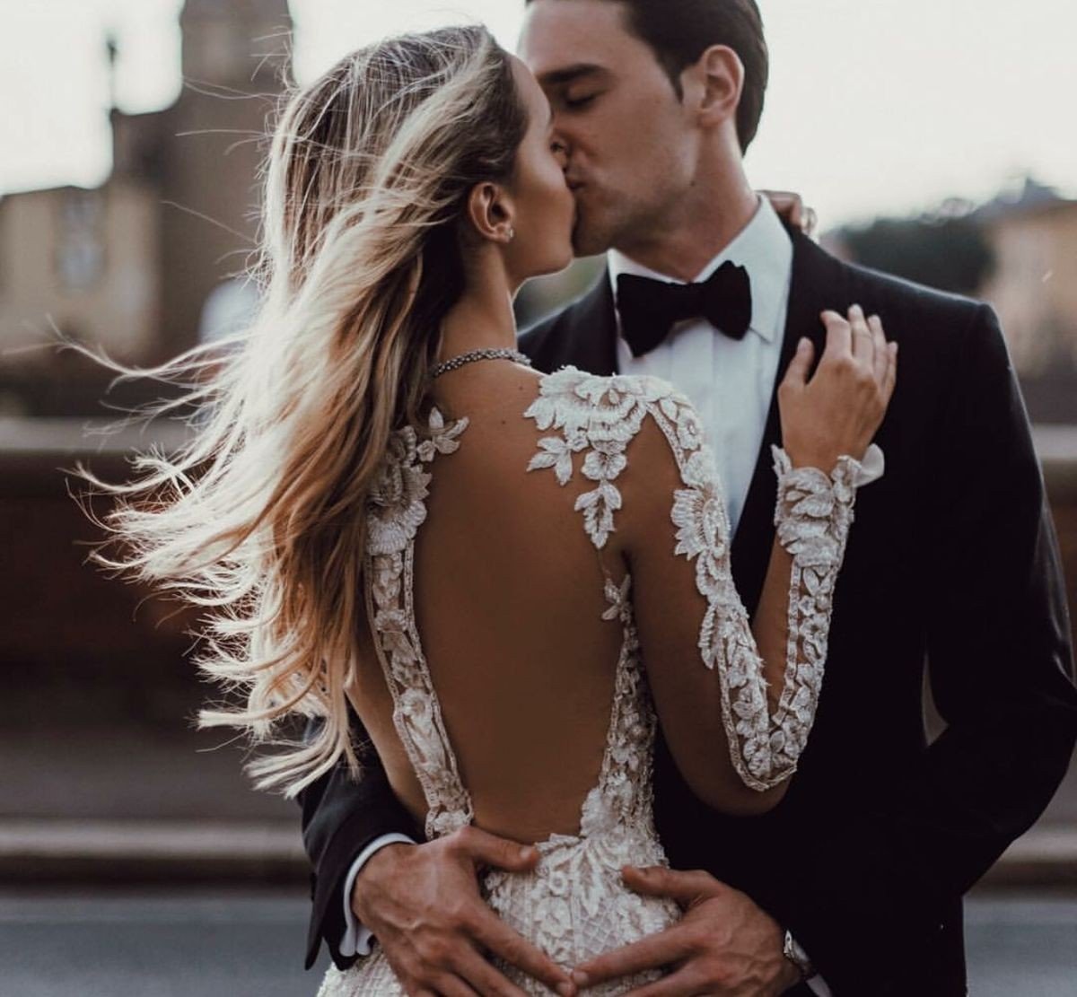 Образ жениха в джинсах