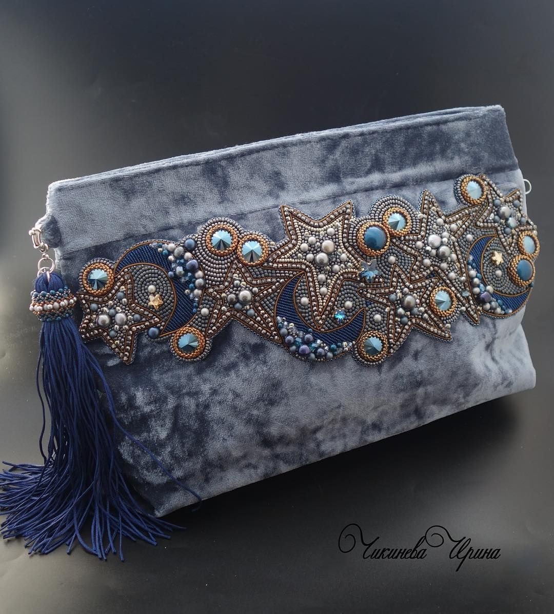 Брошь бисер