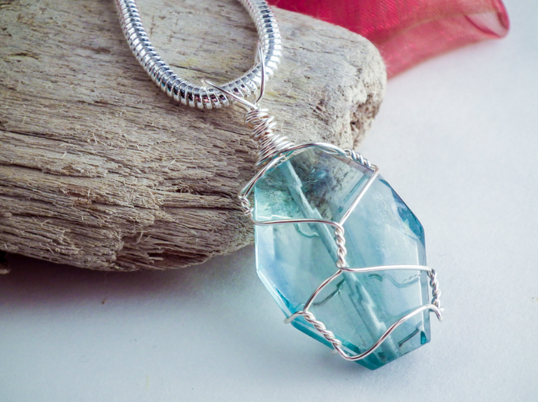 Оплести Кристалл проволокой