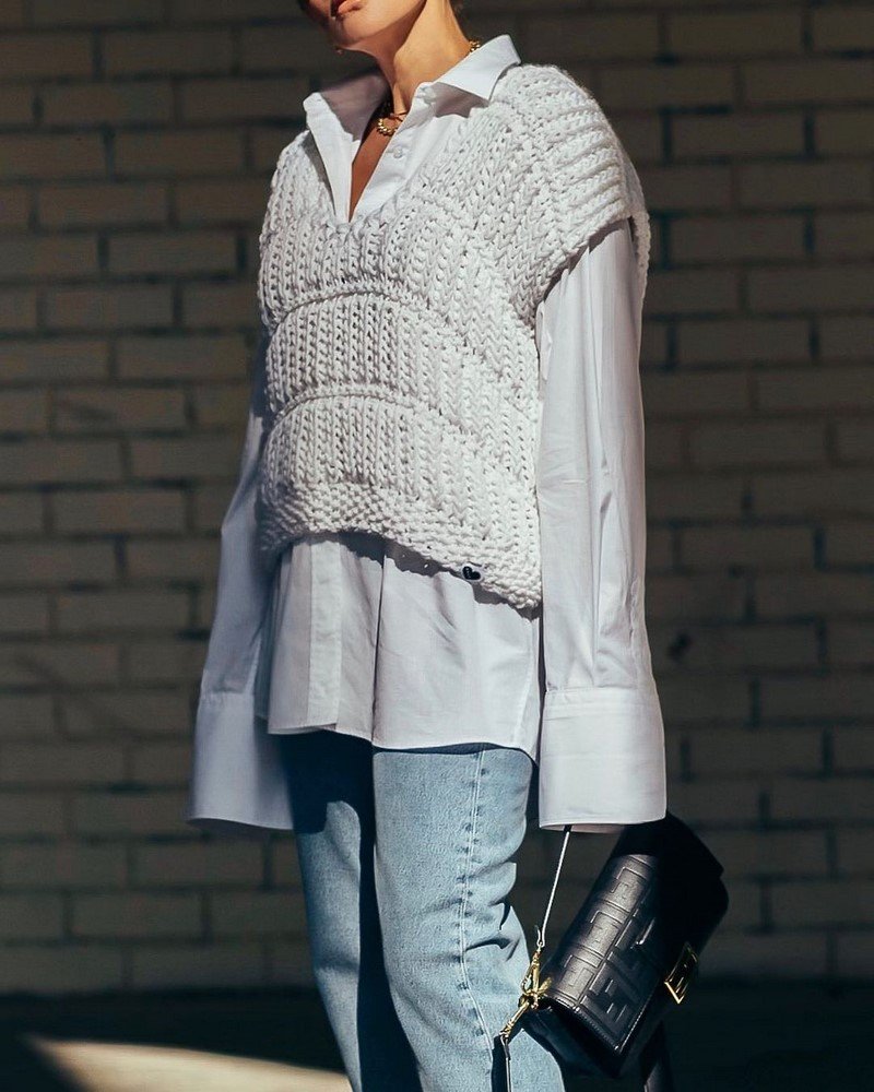 Оригинальные вязаные жилеты