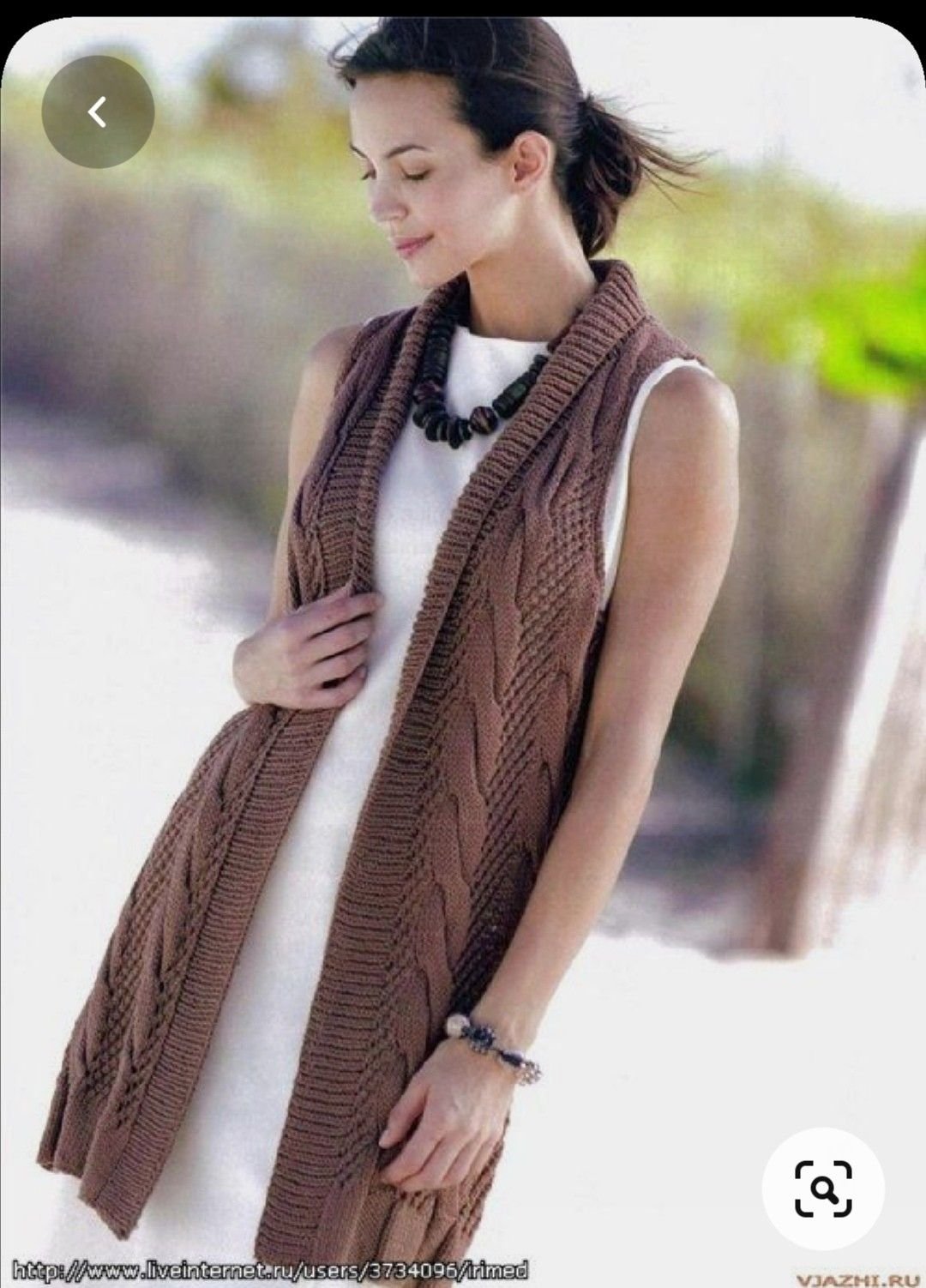 Стильный вязаный длинный жилет