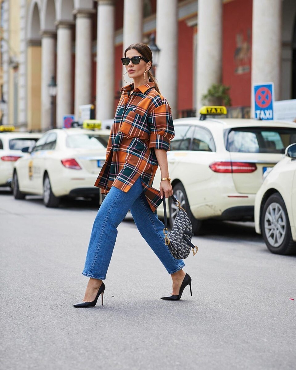 Стильный свитер